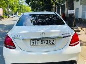 Cần bán lại xe Mercedes C300 đời 2015, màu trắng, nhập khẩu