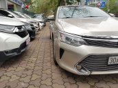 Toyota Camry 2.0 2015 vàng cát - sờ mát tay