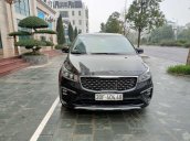 Cần bán lại xe Kia Sedona đời 2018, màu đen