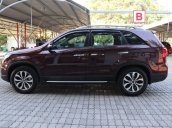 Cần bán xe Kia Sorento năm sản xuất 2016, màu đỏ còn mới, giá 655tr