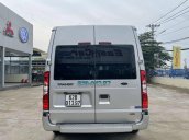 Cần bán lại xe Ford Transit SVP số sàn cực đẹp năm sản xuất 2017 giá cạnh tranh