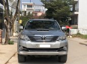 Xe Toyota Fortuner sản xuất năm 2016, màu bạc còn mới giá cạnh tranh