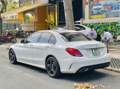 Cần bán lại xe Mercedes C300 năm sản xuất 2020