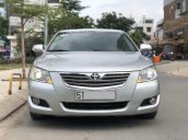 Cần bán gấp Toyota Camry năm 2008, màu bạc còn mới