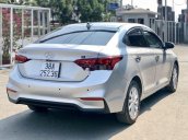 Bán ô tô Hyundai Accent 2019, màu bạc chính chủ, giá 428tr