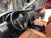 Cần bán nhanh chiếc Toyota Innova 2.0E MT sx 2017