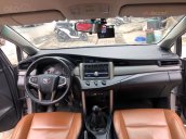 Cần bán nhanh chiếc Toyota Innova 2.0E MT sx 2017