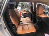 Cần bán nhanh chiếc Toyota Innova 2.0E MT sx 2017