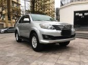 Bán xe Toyota Fortuner năm 2012, màu bạc còn mới