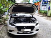 Cần bán lại xe Mazda 3 sản xuất năm 2017, màu trắng còn mới