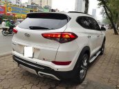 Bán Hyundai Tucson năm sản xuất 2017, màu trắng còn mới, 780 triệu