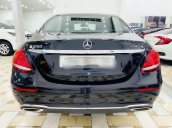 Cần bán lại xe Mercedes E 250 năm sản xuất 2017, màu đen