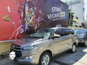 Cần bán xe Toyota Innova đời 2018, màu bạc chính chủ, 585 triệu