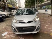 Cần bán Kia Picanto đời 2013, màu bạc còn mới