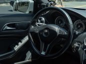 Cần bán xe Mercedes A200 đời 2013, màu trắng 