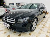 Cần bán lại xe Mercedes E 250 năm sản xuất 2017, màu đen