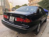 Cần bán xe Toyota Camry sản xuất năm 2002, màu đen 