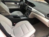 Bán Mercedes C200 2012, số tự động, màu trắng rất đẹp