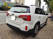 Cần bán xe Kia Sorento năm 2016, màu trắng còn mới, giá 685tr