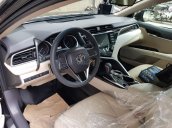 Bán ô tô Toyota Camry 2.0 - Giảm sâu kịch sàn duy nhất 1 xe 2.0G đen, nội thất kem 2020