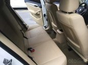 Bán xe BMW X1 năm sản xuất 2010, màu trắng, nhập khẩu nguyên chiếc