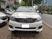 Toyota Fortuner 2.7AT màu trắng sx 2016 xe tư nhân chính chủ đi rất ít nội ngoại thất đẹp