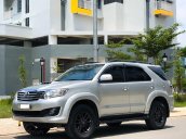 Cần bán gấp Toyota Fortuner năm sản xuất 2016, màu bạc