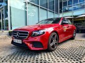 Cần bán Mercedes E300 năm 2019, màu đỏ còn mới