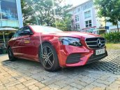 Cần bán Mercedes E300 năm 2019, màu đỏ còn mới