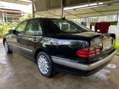 Bán Mercedes E240 sản xuất 2001, màu đen, nhập khẩu 