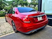 Cần bán Mercedes E300 năm 2019, màu đỏ còn mới