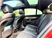 Cần bán Mercedes E300 năm 2019, màu đỏ còn mới