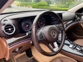 Cần bán gấp Mercedes E250 năm sản xuất 2016, màu xanh lam