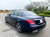 Cần bán gấp Mercedes E250 năm sản xuất 2016, màu xanh lam