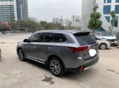 Xe Mitsubishi Outlander sản xuất 2018, màu xanh lam