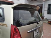 Xe Toyota Innova sản xuất 2006, màu vàng cát