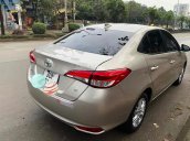 Cần bán gấp Toyota Vios sản xuất 2019, màu vàng