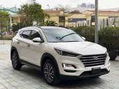 Cần bán xe Hyundai Tucson 2.0 ATH sản xuất năm 2020, màu trắng, giá 905tr