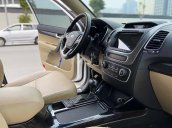 Xe Kia Sorento GAT năm sản xuất 2019, màu trắng