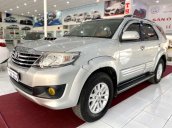 Cần bán gấp Toyota Fortuner MT 2.4G sản xuất năm 2013 xe gia đình