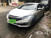 Xe Honda Civic sản xuất năm 2019, màu trắng, nhập khẩu còn mới, giá tốt