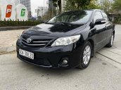 Cần bán lại xe Toyota Corolla Altis sản xuất năm 2014, màu đen còn mới