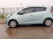 Cần bán Chevrolet Spark 2017 màu xanh, còn mới, giá thanh lý