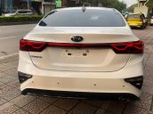 Xe Kia Cerato năm 2019, màu trắng còn mới, giá 625tr