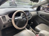 Bán ô tô Toyota Innova đời 2016, màu bạc còn mới