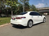 Cần bán Toyota Camry sản xuất năm 2019, xe nhập còn mới