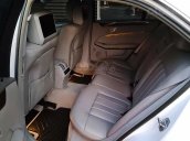 Cần bán gấp Mercedes E300 năm sản xuất 2010, màu trắng