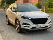 Cần bán gấp Hyundai Tucson năm sản xuất 2018, màu trắng, đi 40.000 km