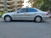 Lên đời xe cần bán Mercedes E240 đời 2004