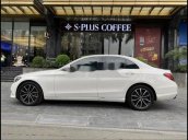 Cần bán lại xe Mercedes C class sản xuất năm 2019 còn mới